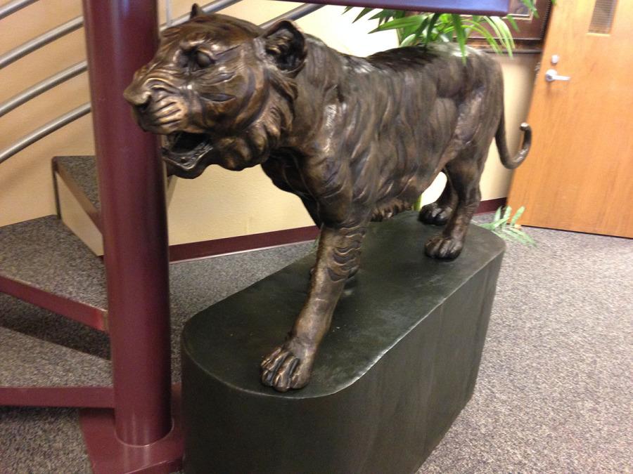 Class of 2012 Donates Tiger Statue 