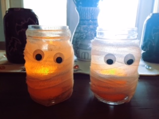 DIY Mummy Mason Jar Lanterns