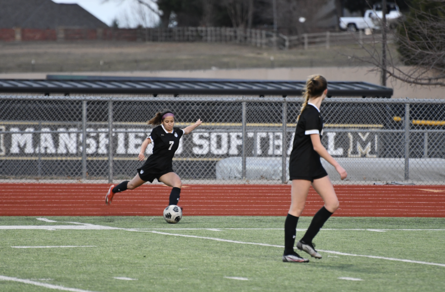 Varsity+Girls+Soccer+Advances+to+the+Regional+Semifinals