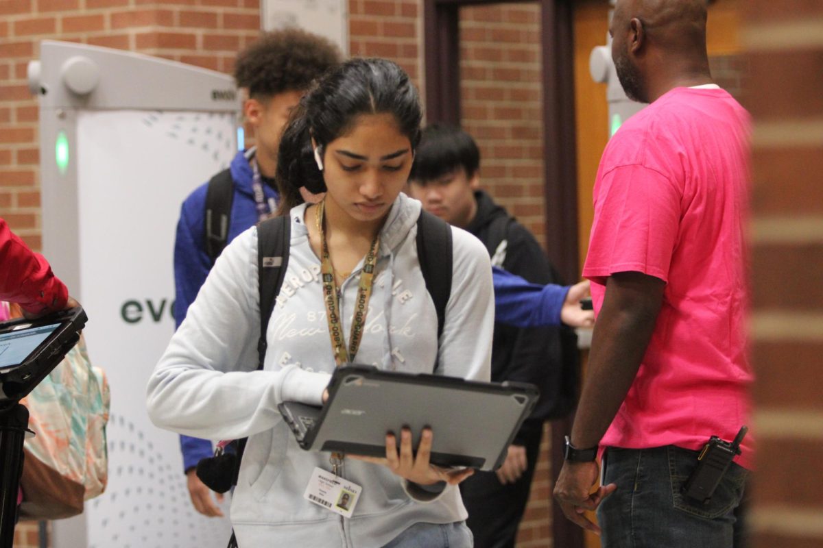 Students walking through the Evolv terminals at the beginning of the school day.
